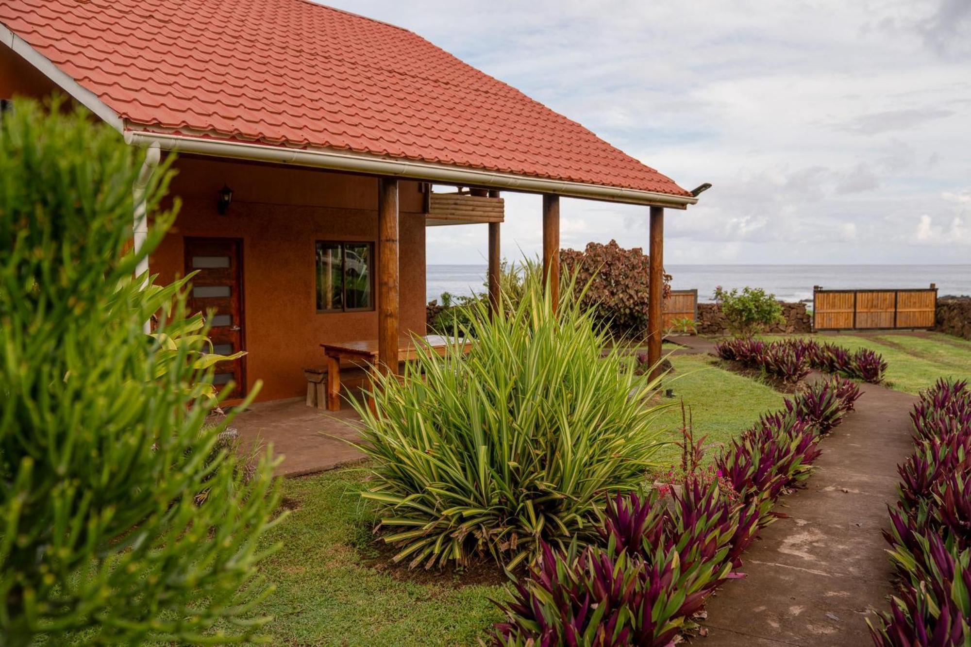 Anavai Rapa Nui * Hanga Roa