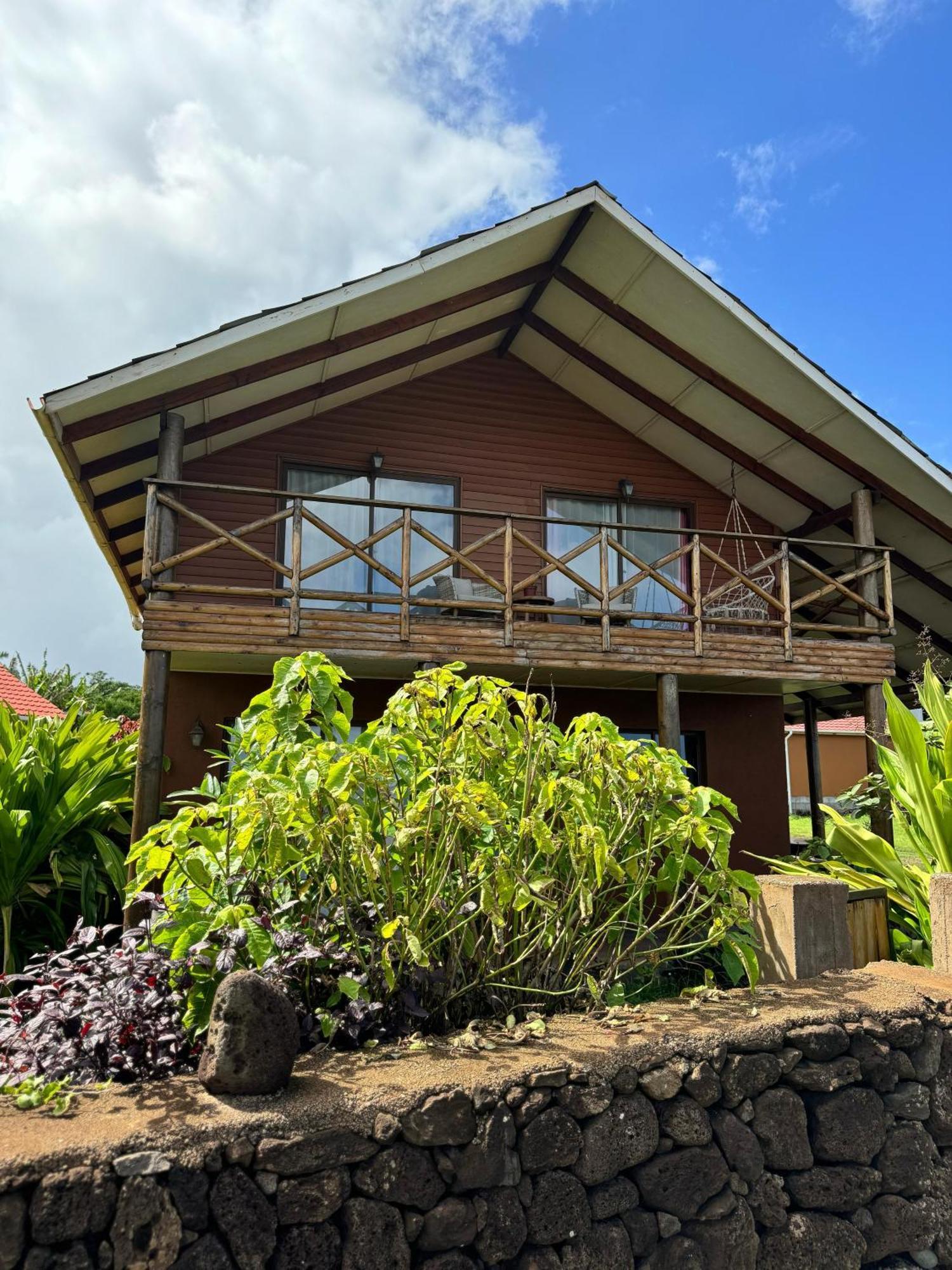 Anavai Rapa Nui * Hanga Roa